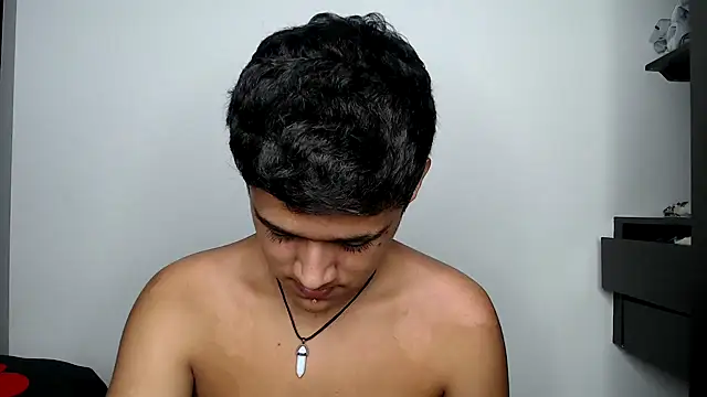 kaiine190 online show from 04-18-26, 08:51