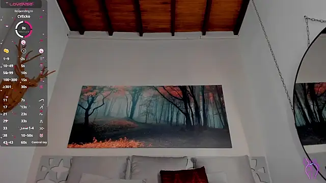 LunaRuso online show from 02-08-25, 02:15