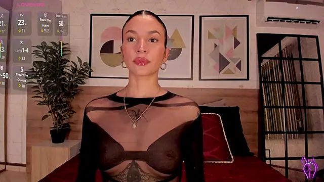 LunaRuso online show from 11-11-25, 07:47