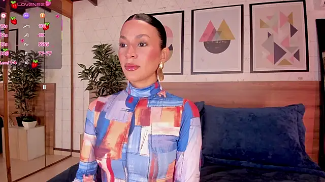 LunaRuso online show from 02-11-26, 07:41