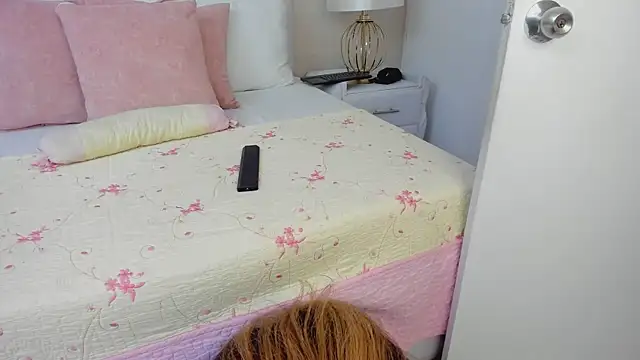 Valeriasaenzz  online show from 02-07-25, 04:59