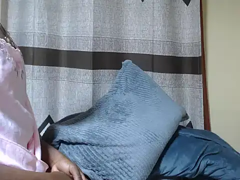 khakiline online show from 10-21-25, 06:41