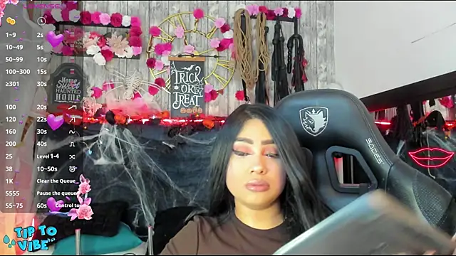 Neko Misaki online show from 10-19-25, 11:44