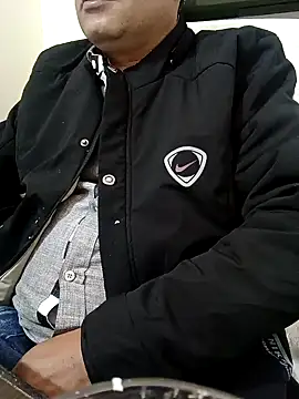 Snapshot of Hot-man39 chatting on 12-06-24, 11:54 Hot-man39 online show from 12-06-24, 11:54