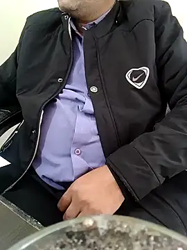 Snapshot of Hot-man39 chatting on 12-08-24, 10:52 Hot-man39 online show from 12-08-24, 10:52