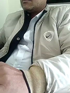 Snapshot of Hot-man39 chatting on 12-17-24, 08:23 Hot-man39 online show from 12-17-24, 08:23