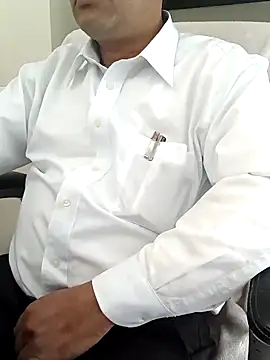 Snapshot of Hot-man39 chatting on 12-18-24, 06:10 Hot-man39 online show from 12-18-24, 06:10