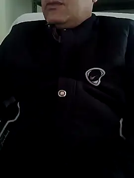 Snapshot of Hot-man39 chatting on 12-28-24, 10:58 Hot-man39 online show from 12-28-24, 10:58