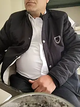 Snapshot of Hot-man39 chatting on 01-07-25, 06:05 Hot-man39 online show from 01-07-25, 06:05