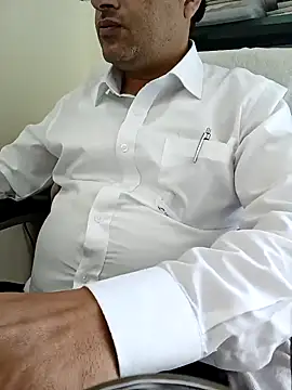 Snapshot of Hot-man39 chatting on 01-21-25, 05:38 Hot-man39 online show from 01-21-25, 05:38