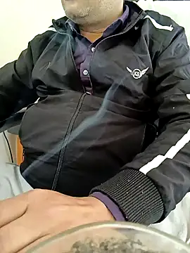 Snapshot of Hot-man39 chatting on 01-26-25, 08:03 Hot-man39 online show from 01-26-25, 08:03