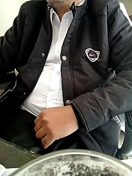 Snapshot of Hot-man39 chatting on 01-31-25, 11:35 Hot-man39 online show from 01-31-25, 11:35