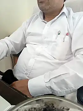 Snapshot of Hot-man39 chatting on 02-01-25, 06:00 Hot-man39 online show from 02-01-25, 06:00