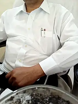 Snapshot of Hot-man39 chatting on 02-04-25, 09:28 Hot-man39 online show from 02-04-25, 09:28