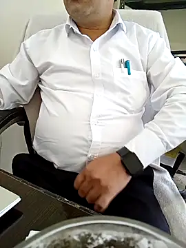 Snapshot of Hot-man39 chatting on 03-07-25, 06:24 Hot-man39 online show from 03-07-25, 06:24