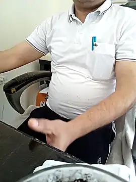 Snapshot of Hot-man39 chatting on 03-08-25, 05:49 Hot-man39 online show from 03-08-25, 05:49