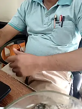 Snapshot of Hot-man39 chatting on 09-27-25, 10:42 Hot-man39 online show from 09-27-25, 10:42