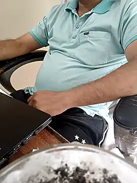 Snapshot of Hot-man39 chatting on 10-22-25, 09:53 Hot-man39 online show from 10-22-25, 09:53