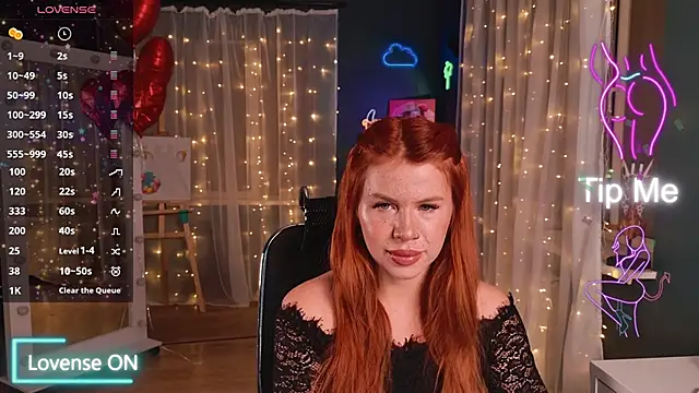 Snapshot of KristinaMoon chatting on 02-07-25, 03:30 KristinaMoon online show from 02-07-25, 03:30