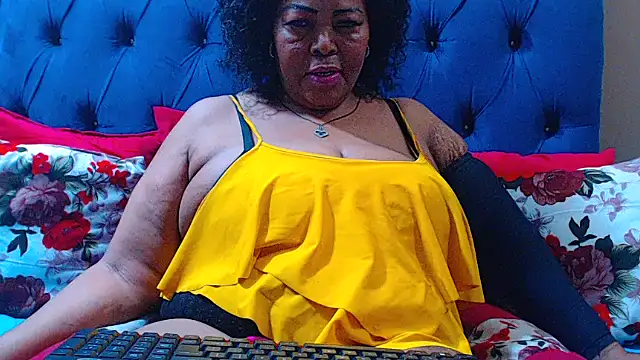 ebonycandy10 online show from 10-16-25, 06:42