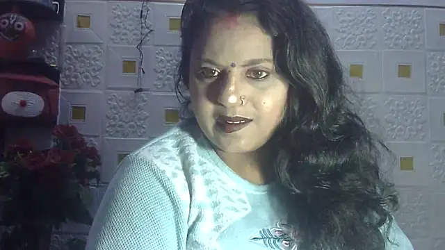 Snapshot of Sexy_komolika chatting on 01-15-25, 05:47 Sexy komolika online show from 01-15-25, 05:47