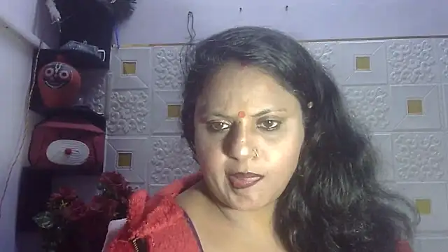 Snapshot of Sexy_komolika chatting on 01-21-25, 05:30 Sexy komolika online show from 01-21-25, 05:30