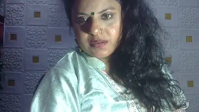Snapshot of Sexy_komolika chatting on 01-26-25, 06:37 Sexy komolika online show from 01-26-25, 06:37