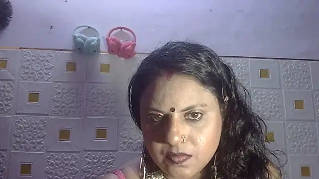 Snapshot of Sexy_komolika chatting on 01-29-25, 05:56 Sexy komolika online show from 01-29-25, 05:56