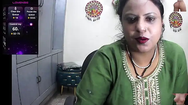 Snapshot of Sexy_komolika chatting on 05-30-26, 03:42 Sexy komolika online show from 05-30-26, 03:42