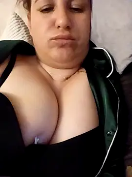 Snapshot of BlackVBarbie chatting on 09-08-25, 10:20 BlackVBarbie online show from 09-08-25, 10:20