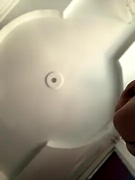 emiss  online show from 10-18-25, 03:35