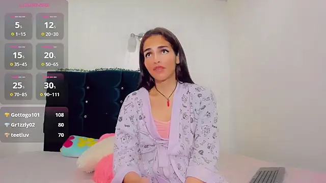 Snapshot of Rubi_30 chatting on 02-27-25, 05:02 Rubi 30 online show from 02-27-25, 05:02