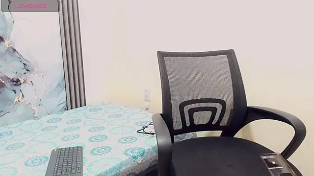 Snapshot of Rubi_30 chatting on 11-22-25, 11:53 Rubi 30 online show from 11-22-25, 11:53