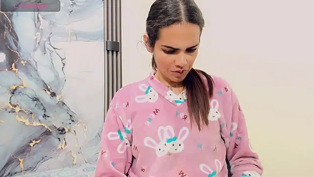 Snapshot of Rubi_30 chatting on 11-25-25, 11:43 Rubi 30 online show from 11-25-25, 11:43