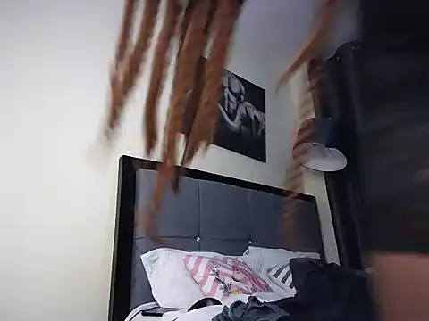 African Barbie online show from 10-12-25, 08:19