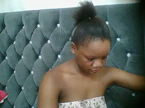 HotJeylee online show from 12-19-25, 07:54