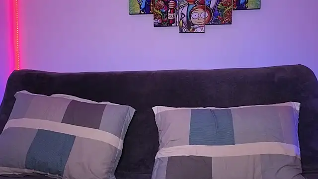 catalina y tylerjhons online show from 01-17-25, 05:42