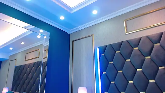 ThaniaJones online show from 11-16-25, 12:11