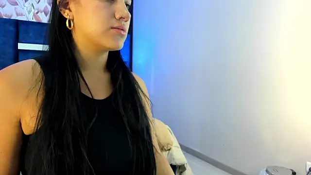 Snapshot of PaulinaDuarte chatting on 11-21-25, 11:20 PaulinaDuarte online show from 11-21-25, 11:20