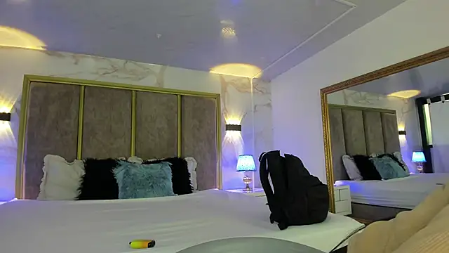 Snapshot of PaulinaDuarte chatting on 12-02-25, 11:37 PaulinaDuarte online show from 12-02-25, 11:37