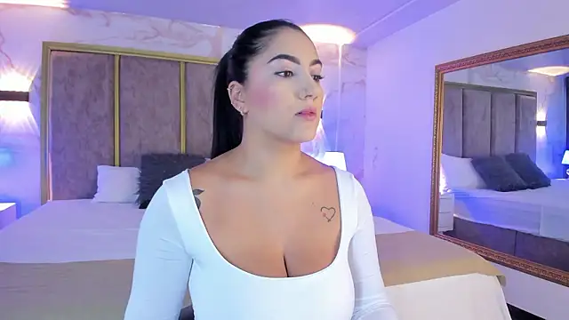 PaulinaDuarte online show from 03-08-26, 12:31