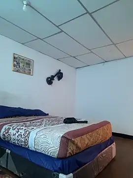 andresbigcock9 online show from 04-12-26, 08:36