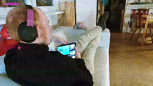 BongChannel online show from 01-28-25, 08:04