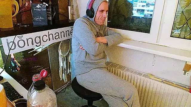 BongChannel online show from 02-04-25, 02:28