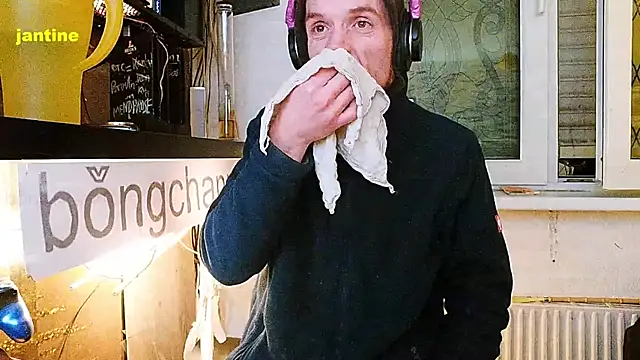 BongChannel online show from 02-14-25, 01:02