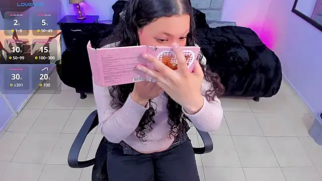 Snapshot of Lana_stone_ chatting on 01-19-25, 07:46 Lana stone online show from 01-19-25, 07:46