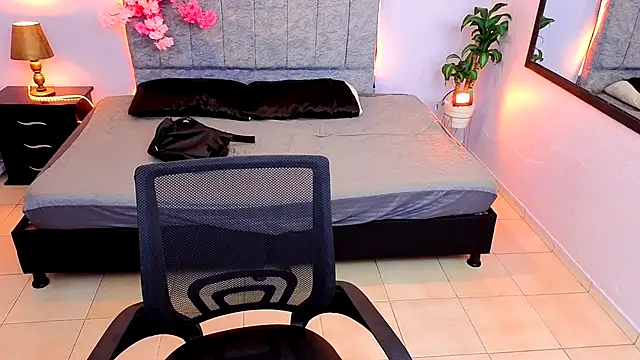 Snapshot of Lana_stone_ chatting on 10-04-25, 03:37 Lana stone online show from 10-04-25, 03:37