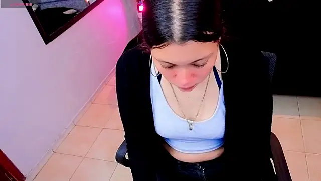 Snapshot of Lana_stone_ chatting on 10-07-25, 03:25 Lana stone online show from 10-07-25, 03:25