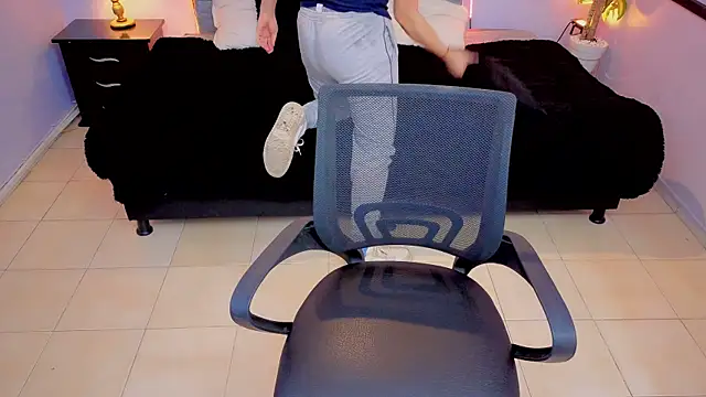 Snapshot of Lana_stone_ chatting on 10-30-25, 03:30 Lana stone online show from 10-30-25, 03:30