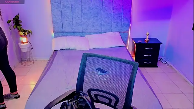 Snapshot of Lana_stone_ chatting on 11-25-25, 03:28 Lana stone online show from 11-25-25, 03:28